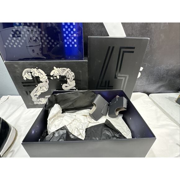 Jordan 11 Retro Space Jam 2016 - Size 13 With Box And Inserts - Picture 11 of 12